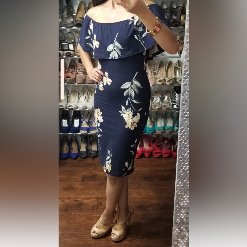 Off shoulder flower bodycon dress
